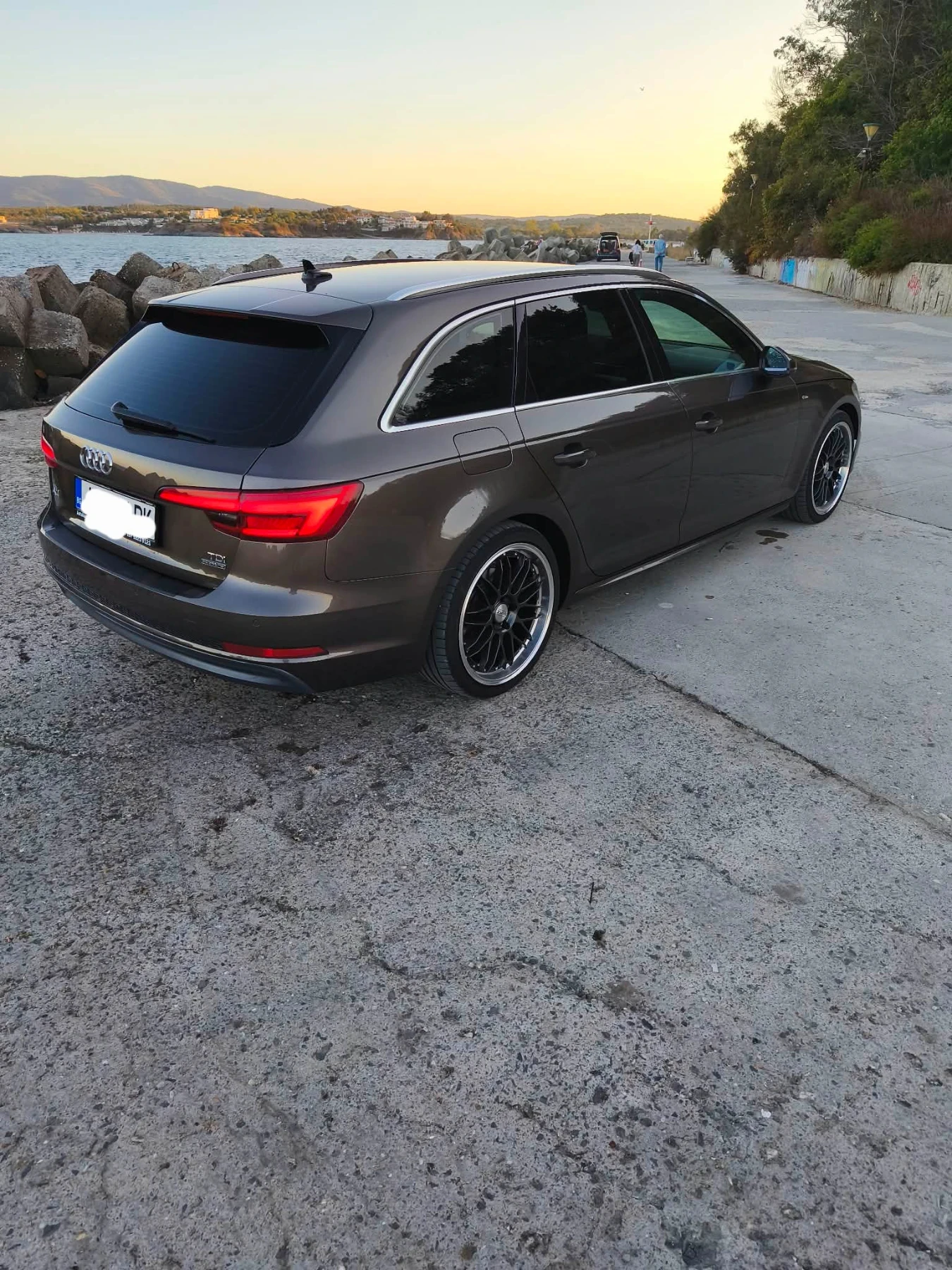 Audi A4 2.0TDI/190PS/QUATTRO/MATRIX/ VIRTUAL 3S-LINE, снимка 7 - Автомобили и джипове - 56728818