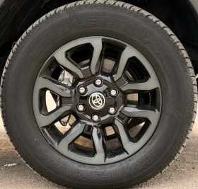 Toyota Hilux 2.8d= INVINCIBLE= KEYLESS GO= CAMERA= , снимка 17