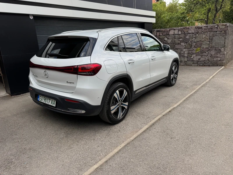 Mercedes-Benz EQA 300 4 matic* КАМЕРА* КОЖА* ПОДГРЕВ* DISTRONIC* , снимка 10 - Автомобили и джипове - 51607265