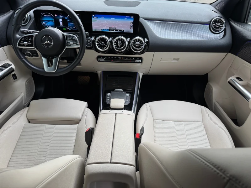 Mercedes-Benz EQA 300 4 matic* КАМЕРА* КОЖА* ПОДГРЕВ* DISTRONIC* , снимка 11 - Автомобили и джипове - 51607265