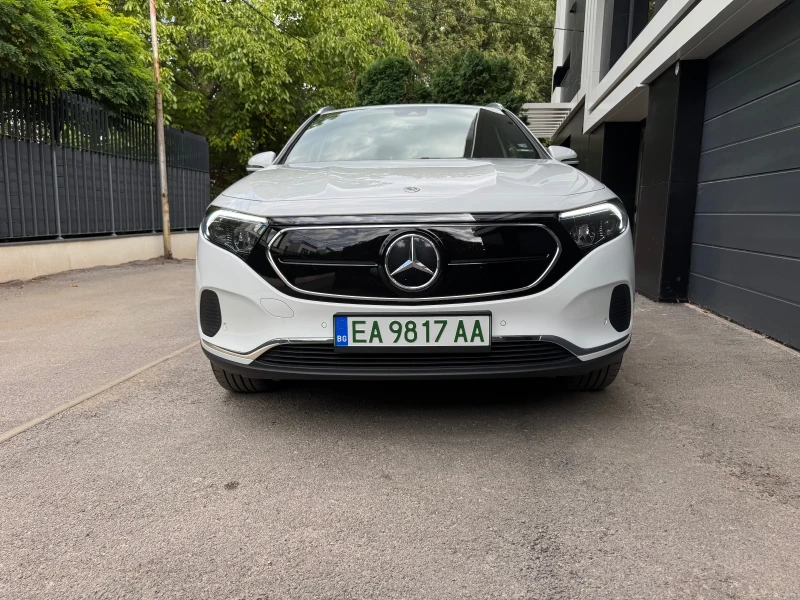 Mercedes-Benz EQA 300 4 matic* КАМЕРА* КОЖА* ПОДГРЕВ* DISTRONIC* , снимка 14 - Автомобили и джипове - 51607265