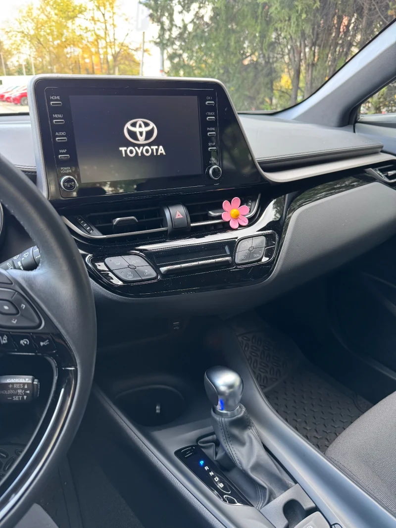 Toyota C-HR, снимка 12 - Автомобили и джипове - 52414127
