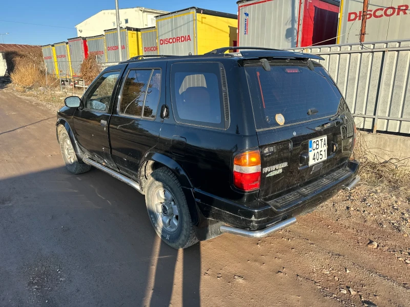 Nissan Pathfinder, снимка 3 - Автомобили и джипове - 53203276