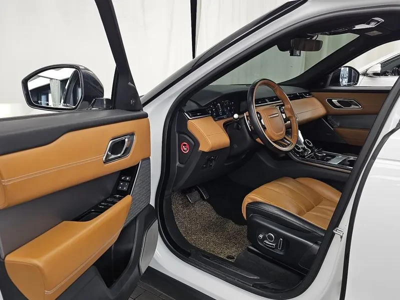 Land Rover Range Rover Velar 3.0 D300 R-DYNAMIC HSE, снимка 10 - Автомобили и джипове - 55705806