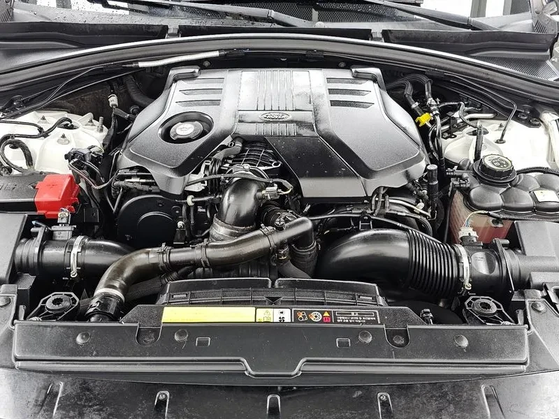 Land Rover Range Rover Velar 3.0 D300 R-DYNAMIC HSE, снимка 6 - Автомобили и джипове - 55705806