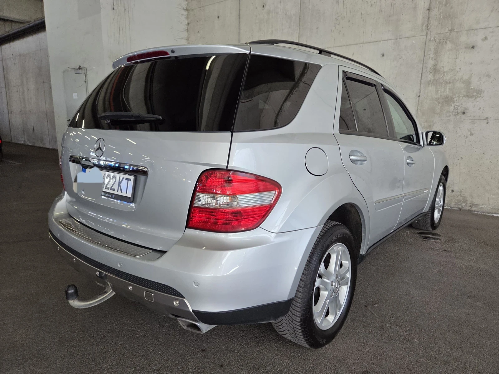 Mercedes-Benz ML 320 Напълно обслужена| Реални км| CarPlay/ Теглич - изображение 5