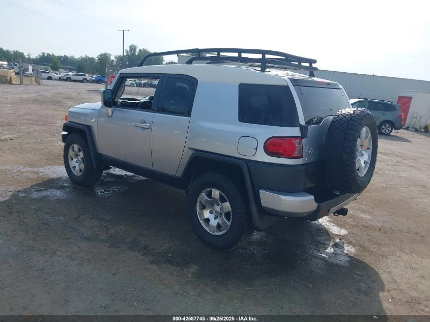 Toyota Fj cruiser 2008 TOYOTA FJ CRUISER - изображение 7
