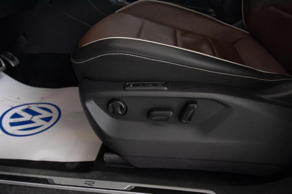 VW Tiguan Highline R-Line 4Motion* MEMORY* KEYLESS*  - изображение 8