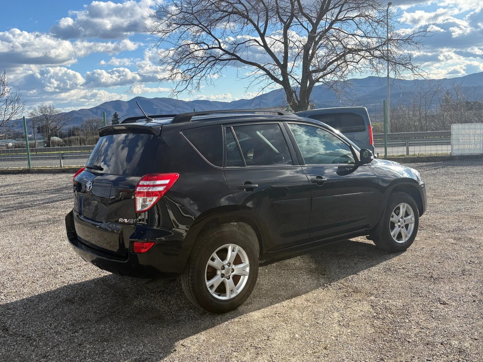 Toyota Rav4  - изображение 3