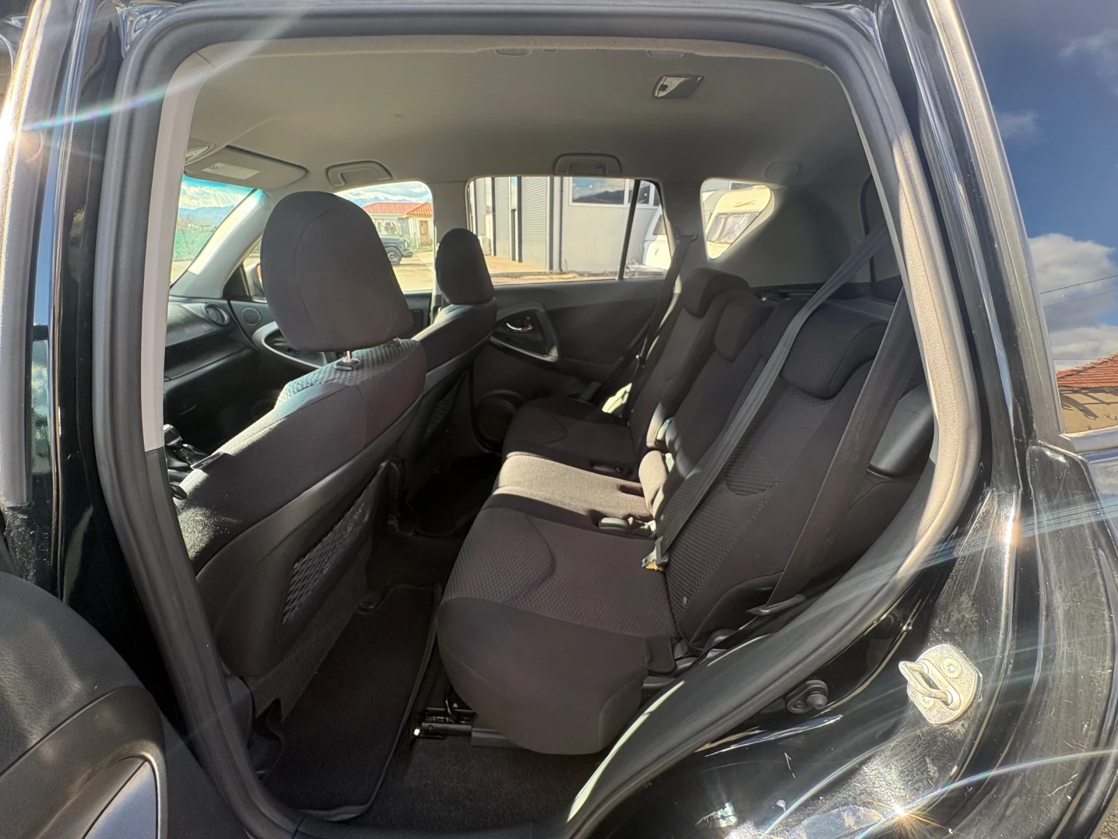 Toyota Rav4  - изображение 7