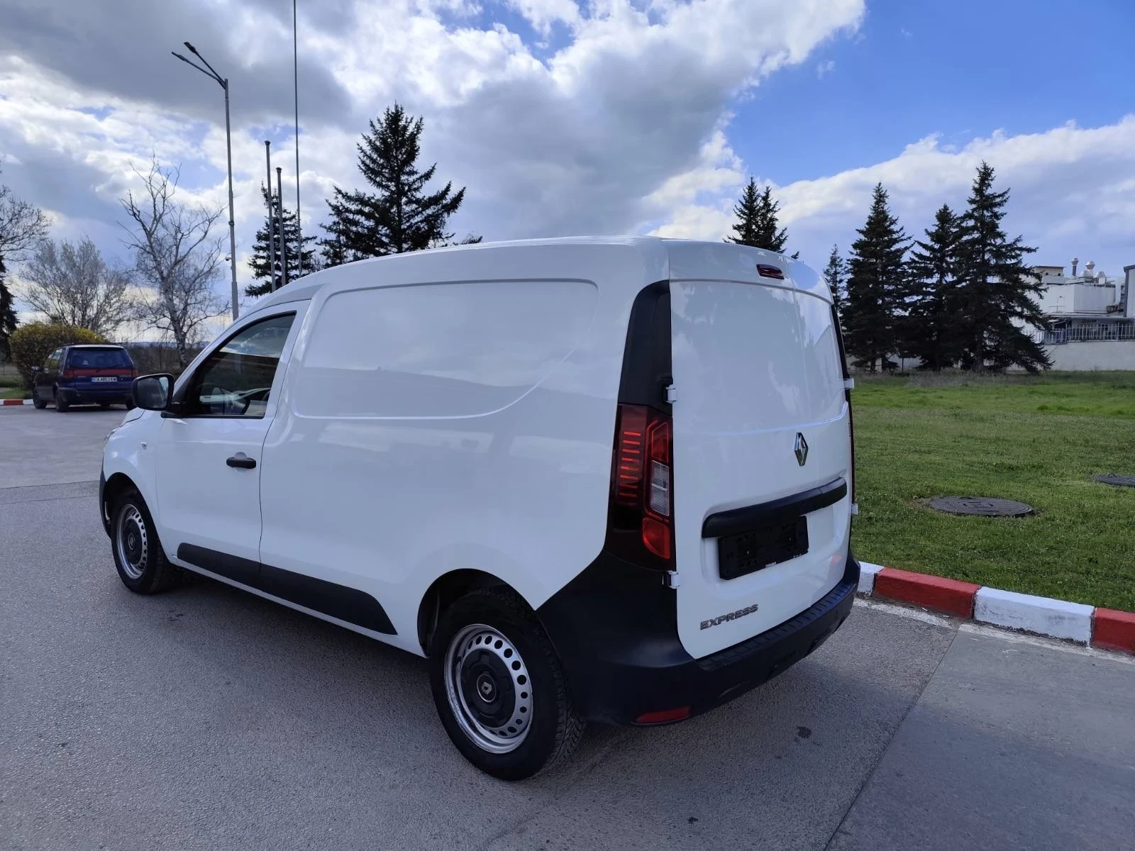 Renault Express 1.5DCI, снимка 4 - Автомобили и джипове - 54155548