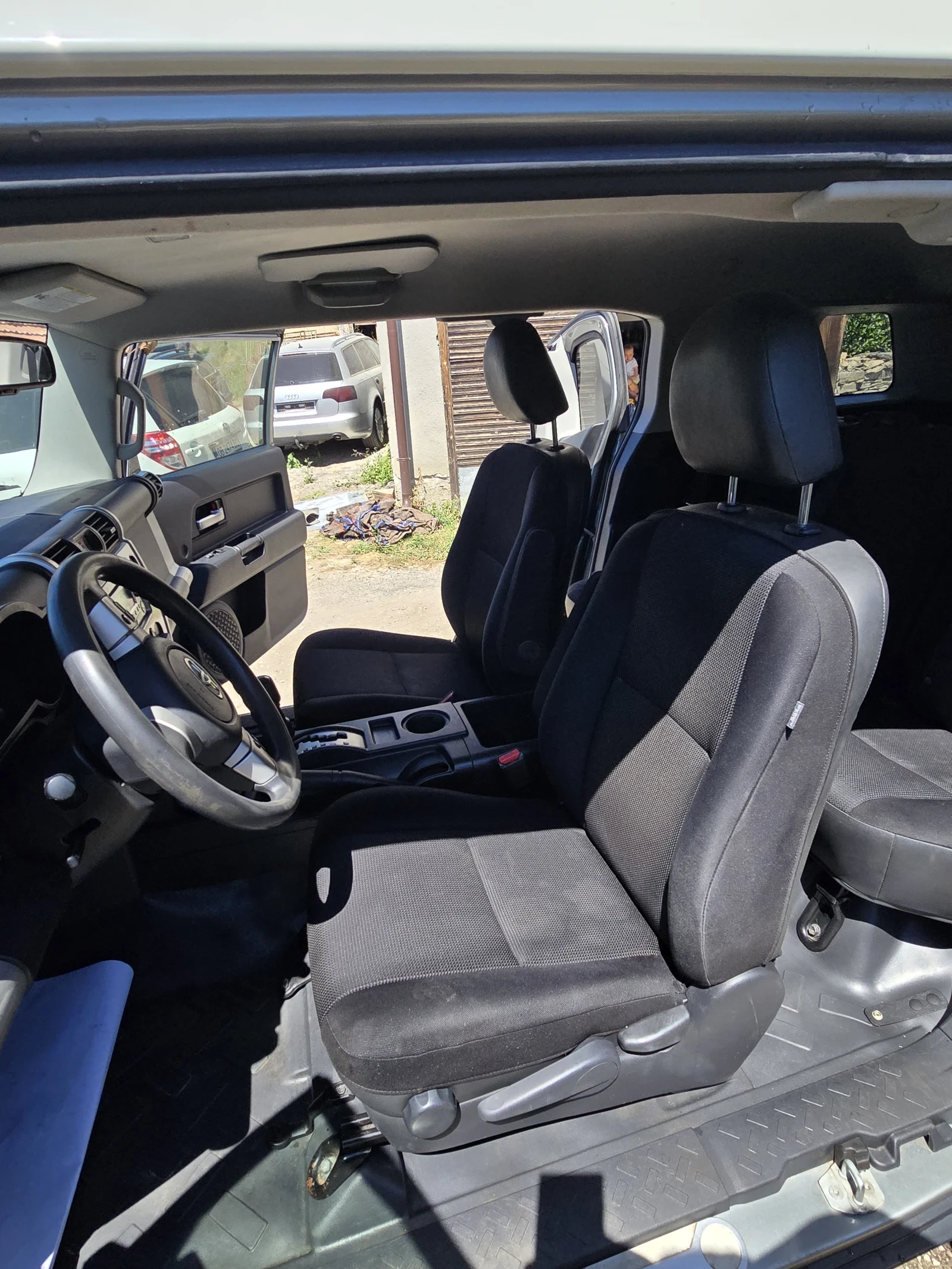 Toyota Fj cruiser 4.0-VVTI, снимка 9 - Автомобили и джипове - 55675499