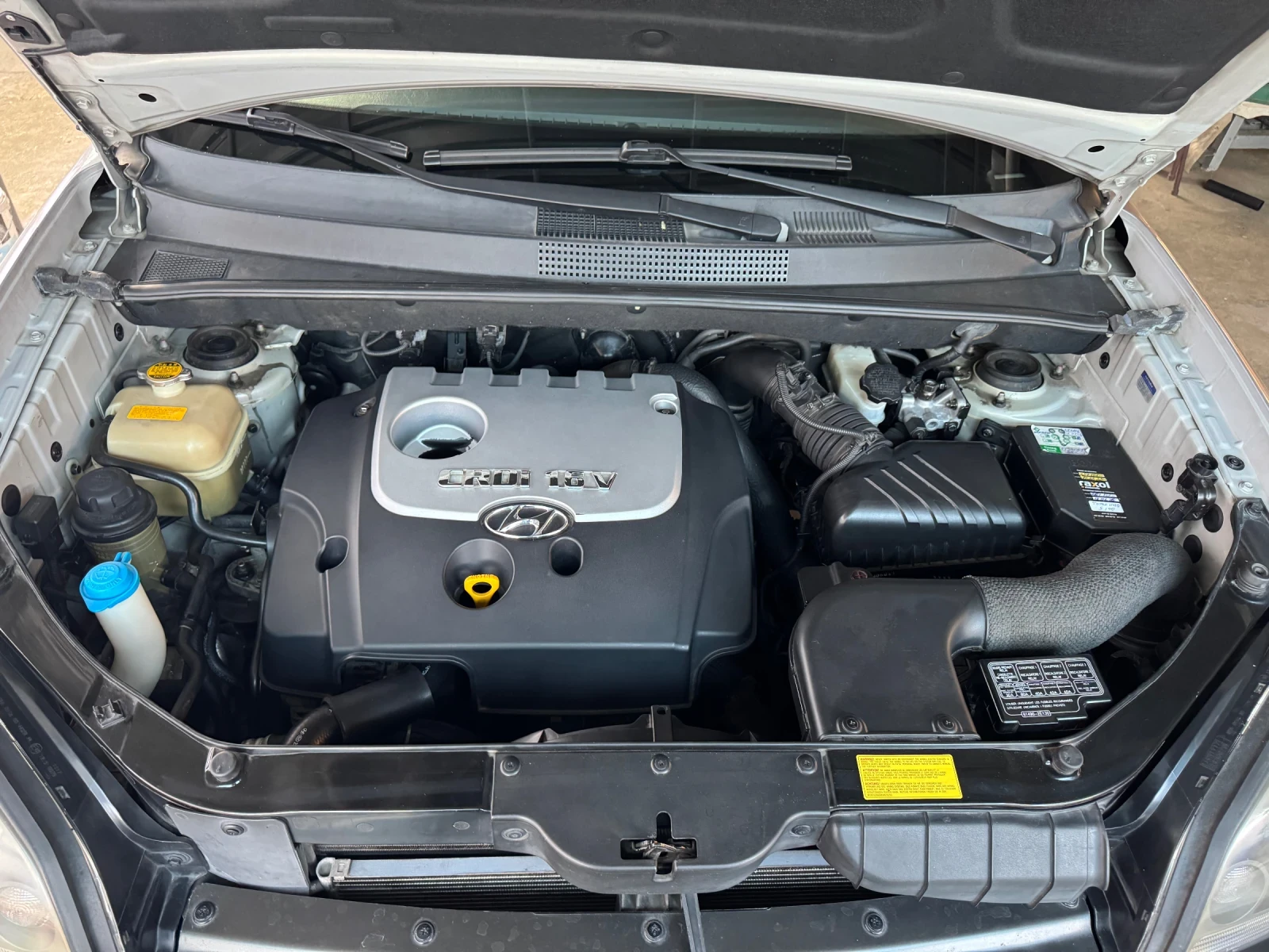 Hyundai Tucson 2.0 , снимка 12 - Автомобили и джипове - 55979129