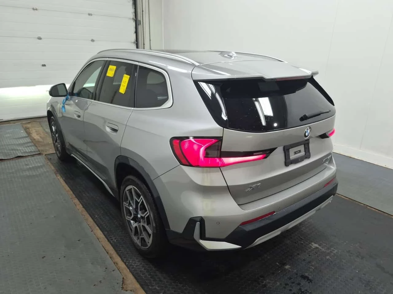 BMW X1 Xdrive28i| HAR/KAR| HUD| PANO| , снимка 6 - Автомобили и джипове - 56325136
