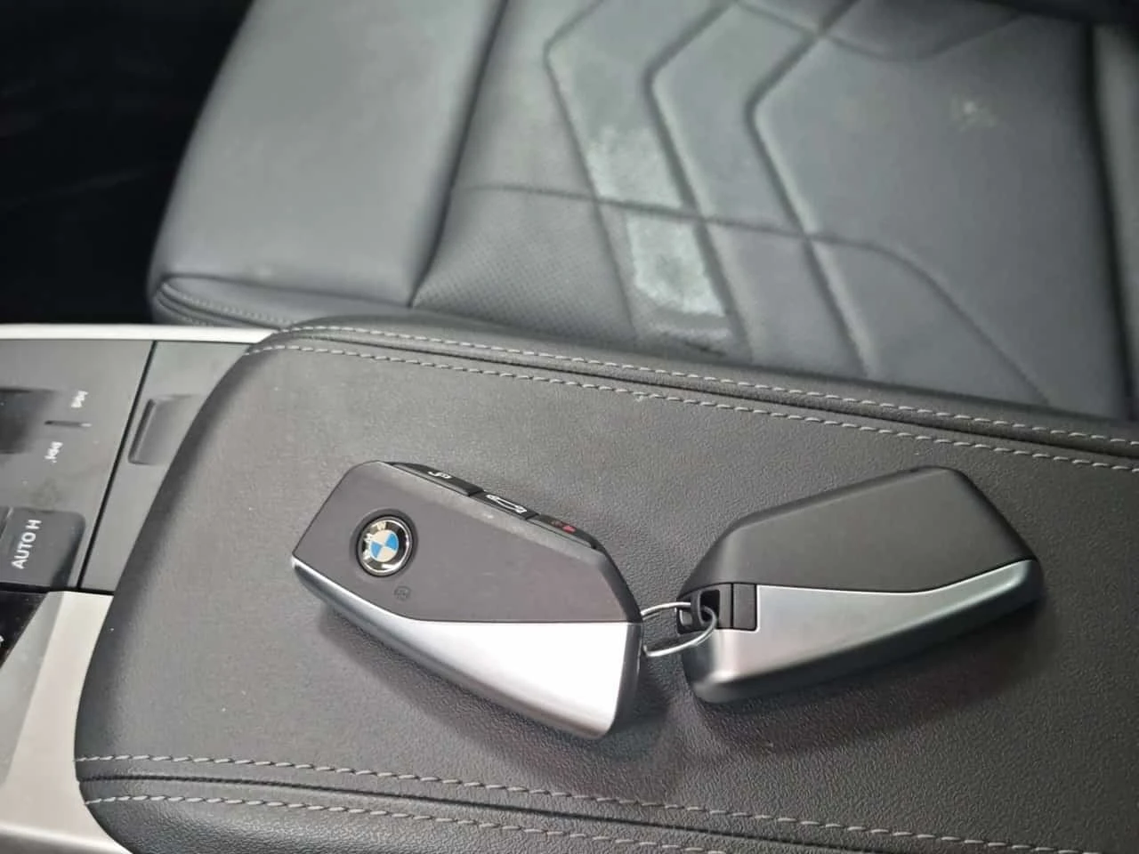 BMW X1 Xdrive28i| HAR/KAR| HUD| PANO| , снимка 8 - Автомобили и джипове - 56325136