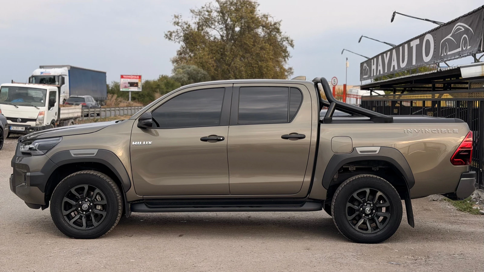 Toyota Hilux 2.8d= INVINCIBLE= KEYLESS GO= CAMERA= , снимка 8 - Автомобили и джипове - 56746412
