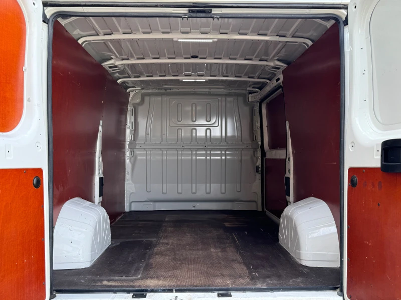 Peugeot Boxer 2.0HDI 2019г L2H1 3-места Багажник, снимка 16 - Бусове и автобуси - 46306830