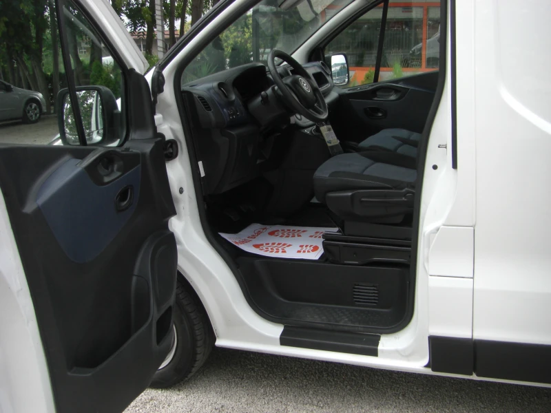 Opel Vivaro 1.6cdti 6ck. EURO 6, снимка 9 - Бусове и автобуси - 48077670