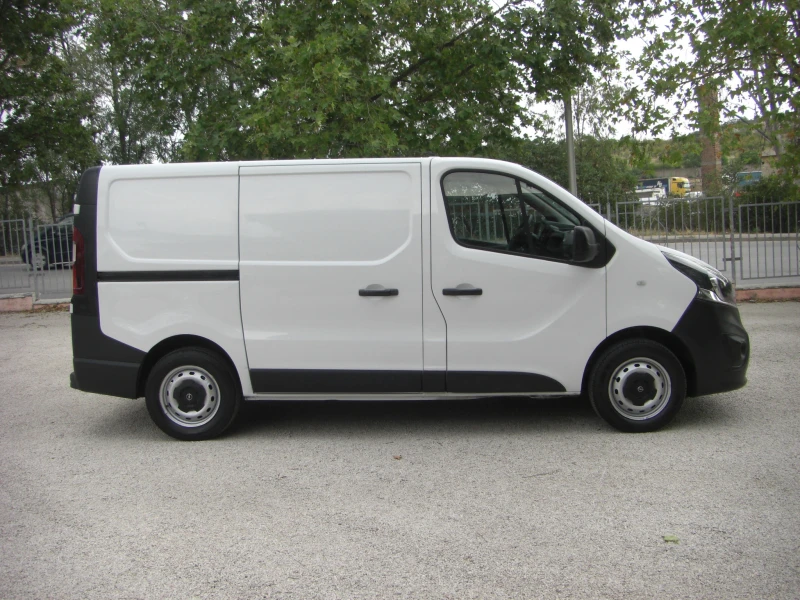 Opel Vivaro 1.6cdti 6ck. EURO 6, снимка 6 - Бусове и автобуси - 48077670