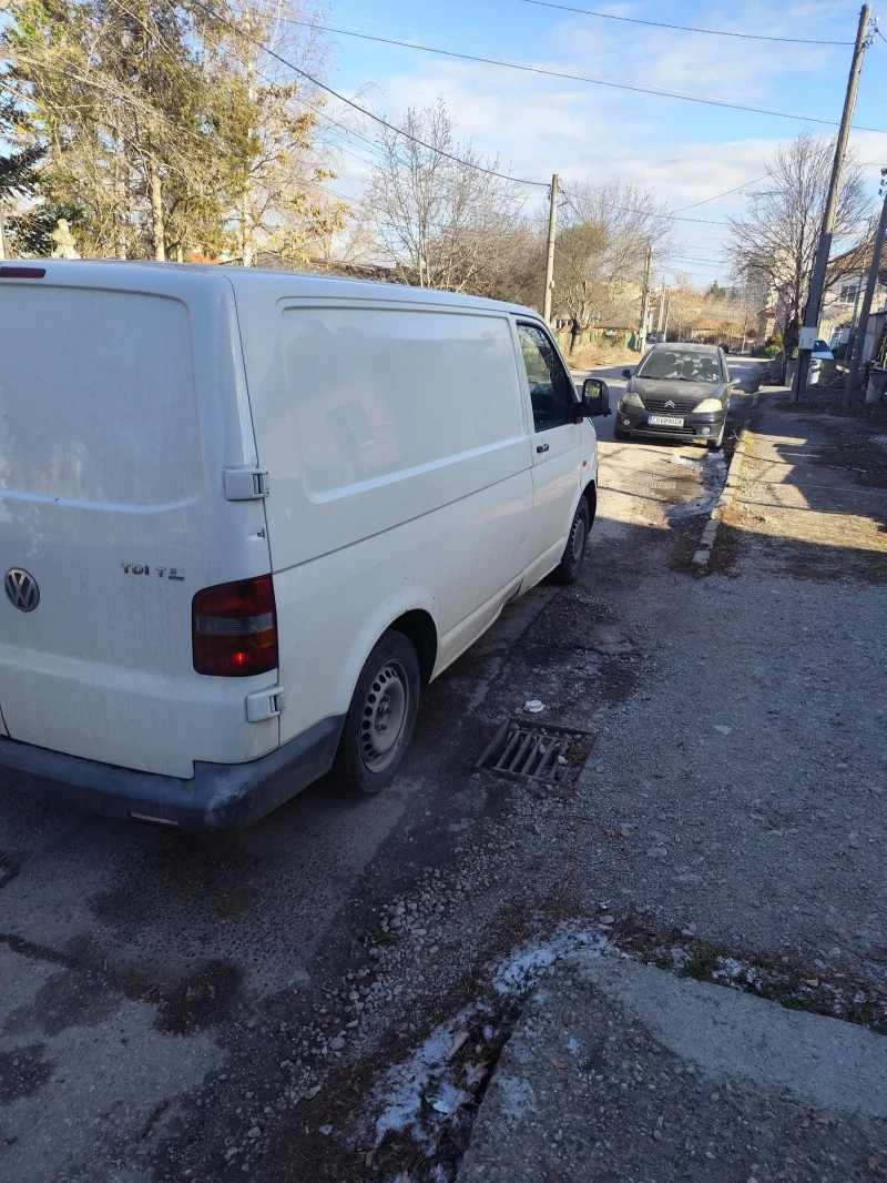 VW T5, снимка 5 - Бусове и автобуси - 48599494