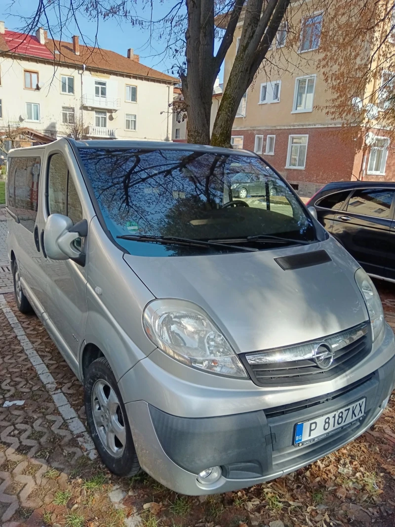 Opel Vivaro, снимка 7 - Бусове и автобуси - 52634691