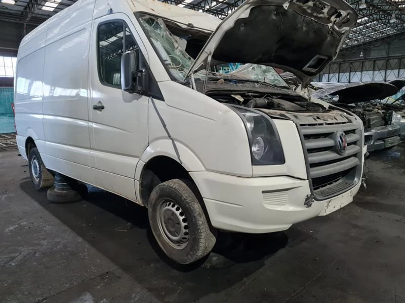 VW Crafter 2.5ЧАСТИ, снимка 2 - Бусове и автобуси - 14112137