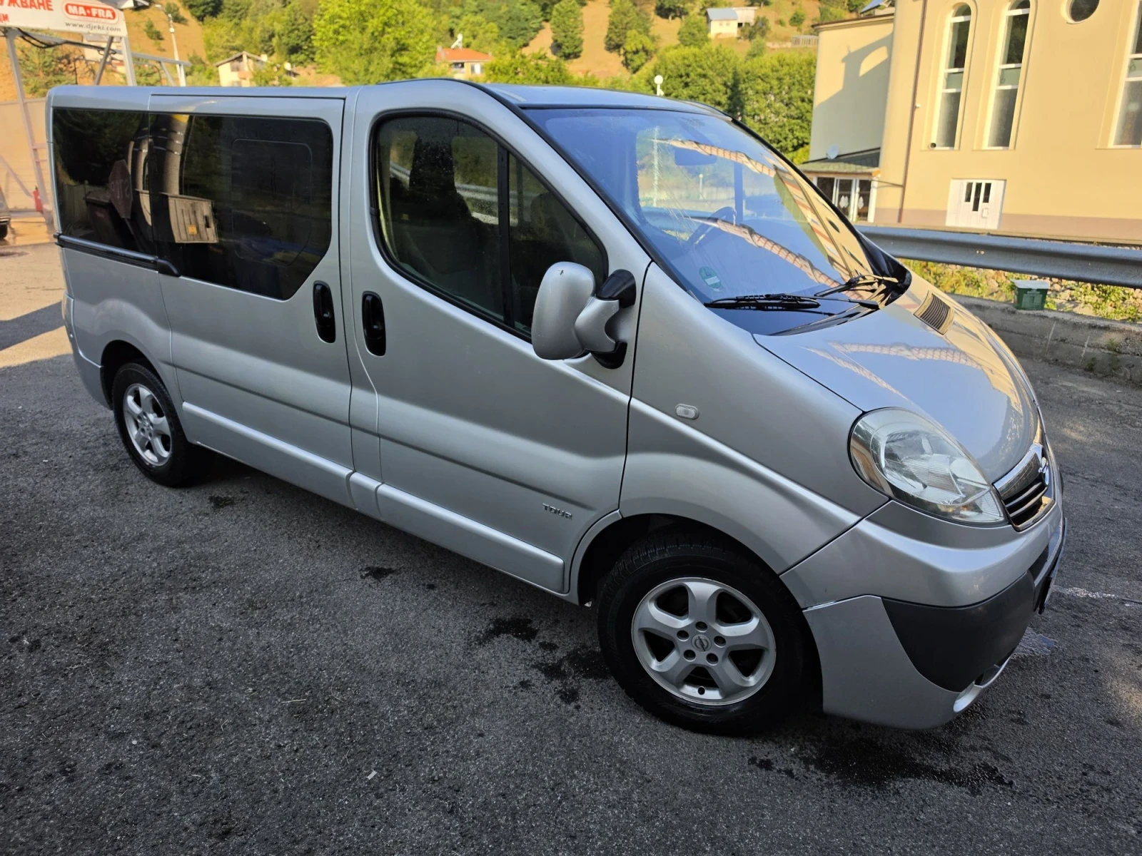 Opel Vivaro КАПАРИРАН, снимка 10 - Бусове и автобуси - 53027494