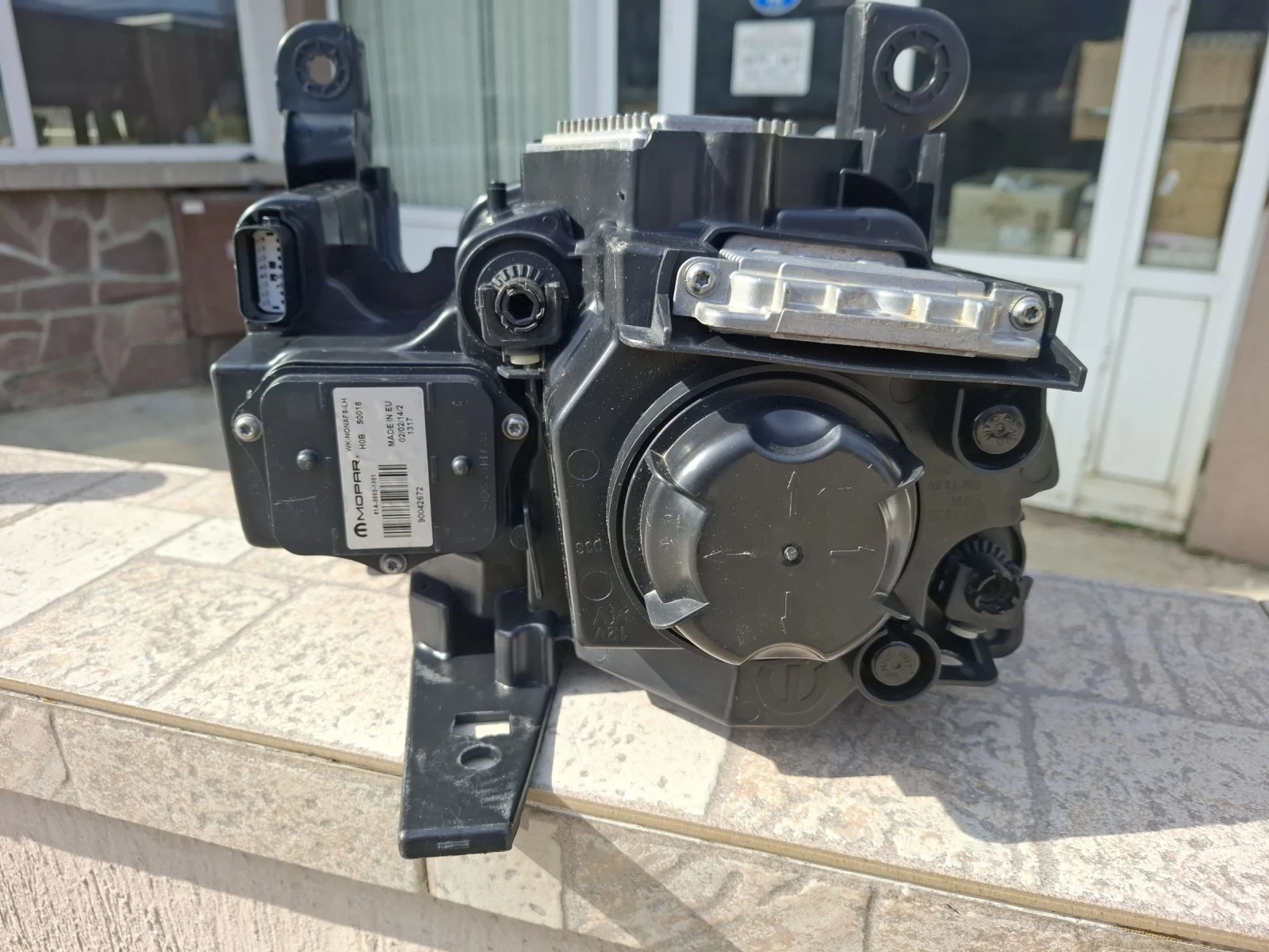 Фар Jeep grand cherokee джип гранд чероки, снимка 10 - Части - 54000915