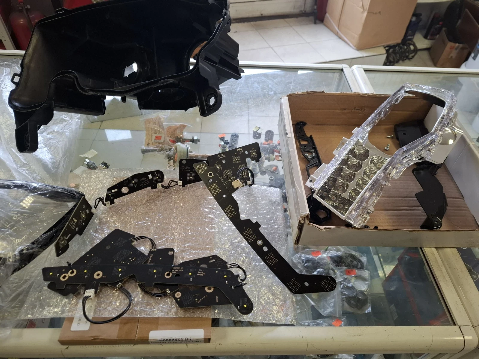 Фар Jeep grand cherokee джип гранд чероки, снимка 12 - Части - 54000915