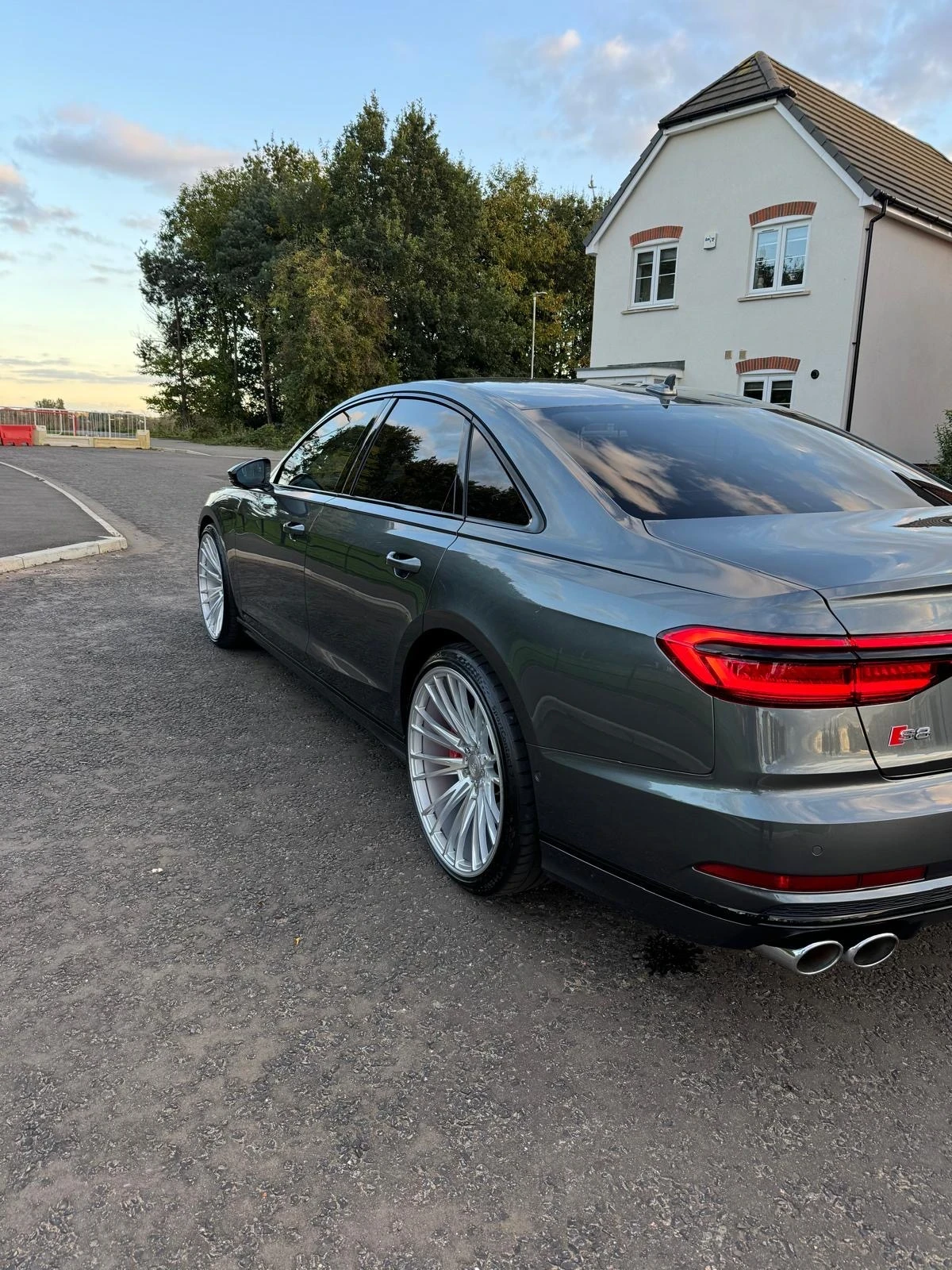 ���� � ������ 285/35R22 �� Audi S8 | Mobile.bg � ����������� 9