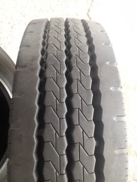 Гуми Всесезонни 275/70R22.5, снимка 2 - Гуми и джанти - 45863999