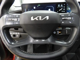 Kia EV9 7местен * Land* AWD* Meridian* V2L* 360* Диг.оглед, снимка 16