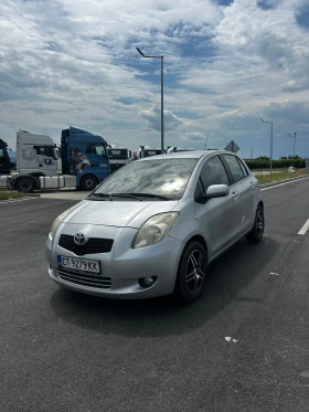 Toyota Yaris 1.3, снимка 3