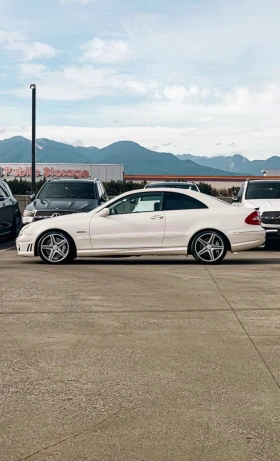 Mercedes-Benz CLK 63 AMG * СЕРВИЗНА ИСТОРИЯ * 84000КМ * ЦЕНА ДО БГ * , снимка 3