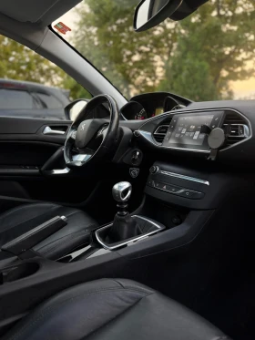 Peugeot 308 SW 1.2 Пано/Кожа, снимка 7