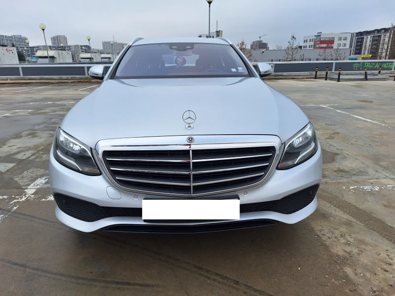 Mercedes-Benz E 220 E220D, снимка 1 - Автомобили и джипове - 48515576