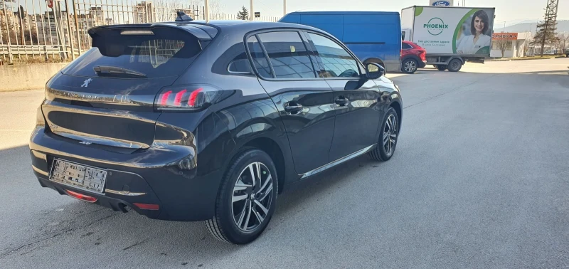 Peugeot 208 1.2, снимка 4 - Автомобили и джипове - 48890272