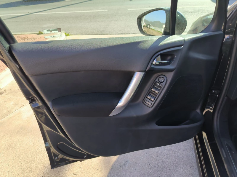 Citroen C3 1.4i-Euro-5A, снимка 12 - Автомобили и джипове - 49986389