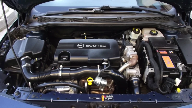 Opel Astra 1.7.d.110.k.c.6.speed.COSMO, снимка 9 - Автомобили и джипове - 52024416