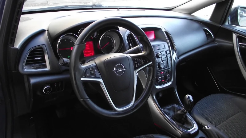 Opel Astra 1.7.d.110.k.c.6.speed.COSMO, снимка 11 - Автомобили и джипове - 52024416