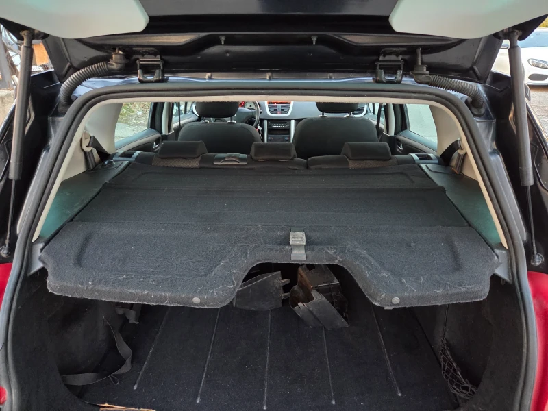 Peugeot 207 1, 600 EURO4 , снимка 14 - Автомобили и джипове - 52336063