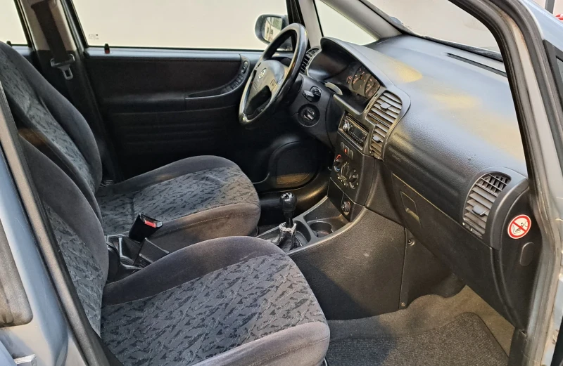 Opel Zafira 1.6/Газ/6+ 1, снимка 10 - Автомобили и джипове - 52704484