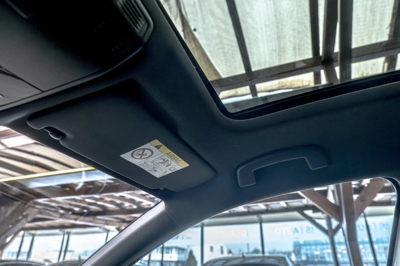 VW Passat 4Motion/R-Line/DSG/PDC/F1/FULL LED/Подгрев, снимка 17 - Автомобили и джипове - 52908659