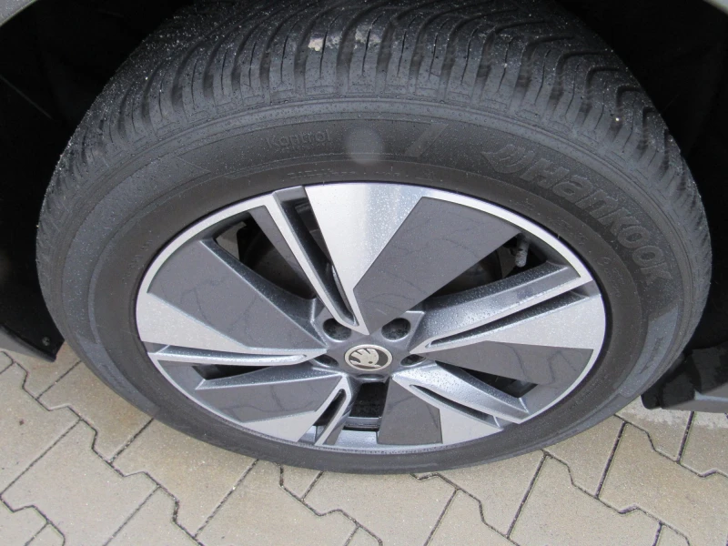 Skoda Enyaq 80, снимка 9 - Автомобили и джипове - 53054680