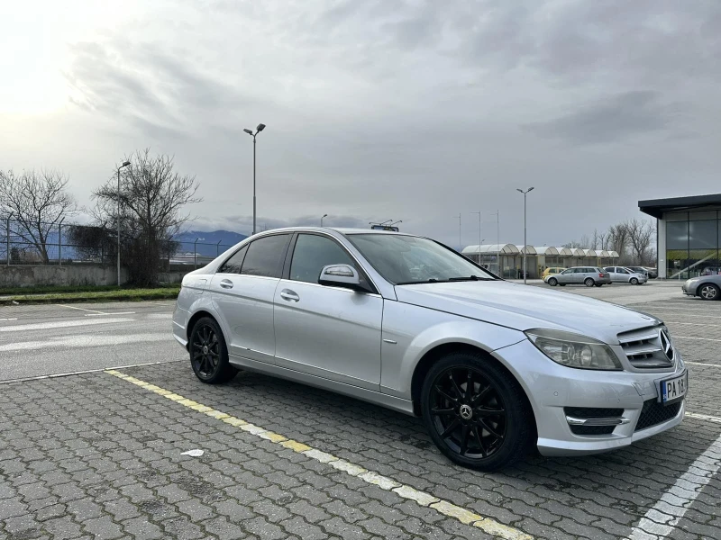 Mercedes-Benz C 220, снимка 6 - Автомобили и джипове - 53247036