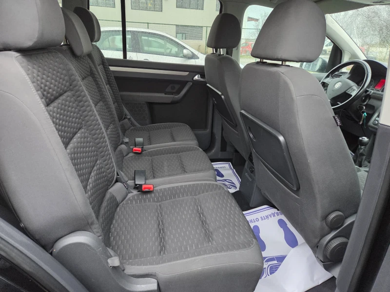 VW Touran 1, 9TDI105ks6skNAVITEMPOMATFACEEU5, снимка 16 - Автомобили и джипове - 53272844