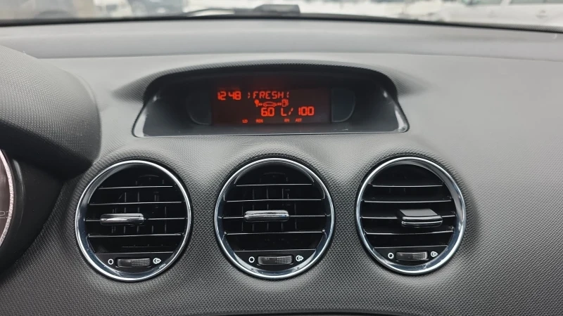 Peugeot 308 1.6HDi, снимка 12 - Автомобили и джипове - 53433044