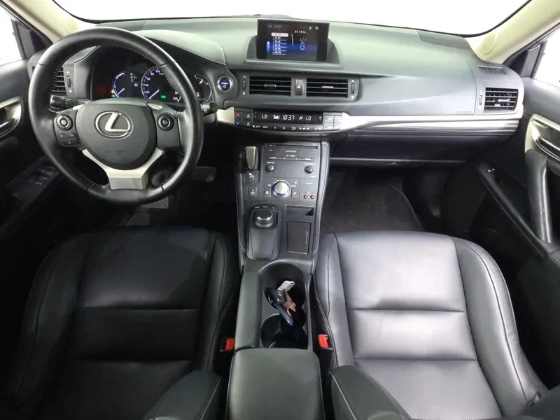 Lexus CT 200h Supreme ZWA10, снимка 3 - Автомобили и джипове - 55537100