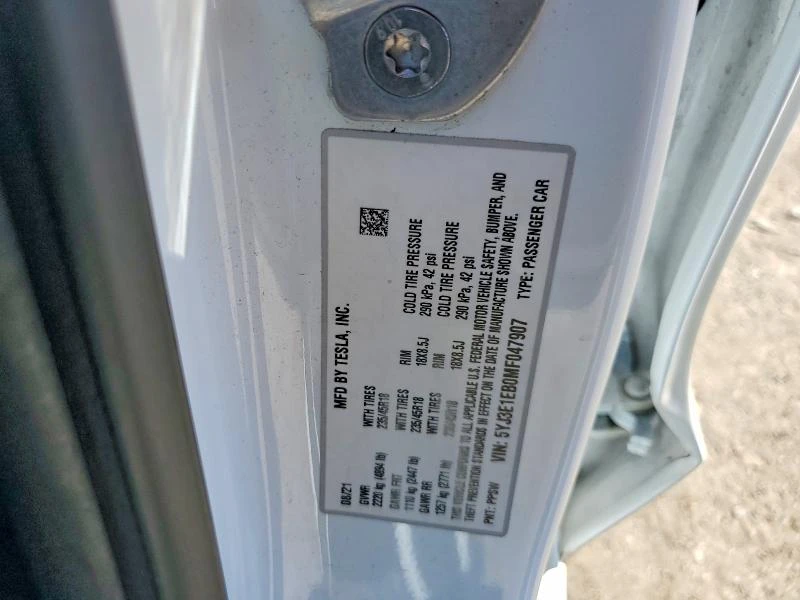 Tesla Model 3, снимка 12 - Автомобили и джипове - 55614244