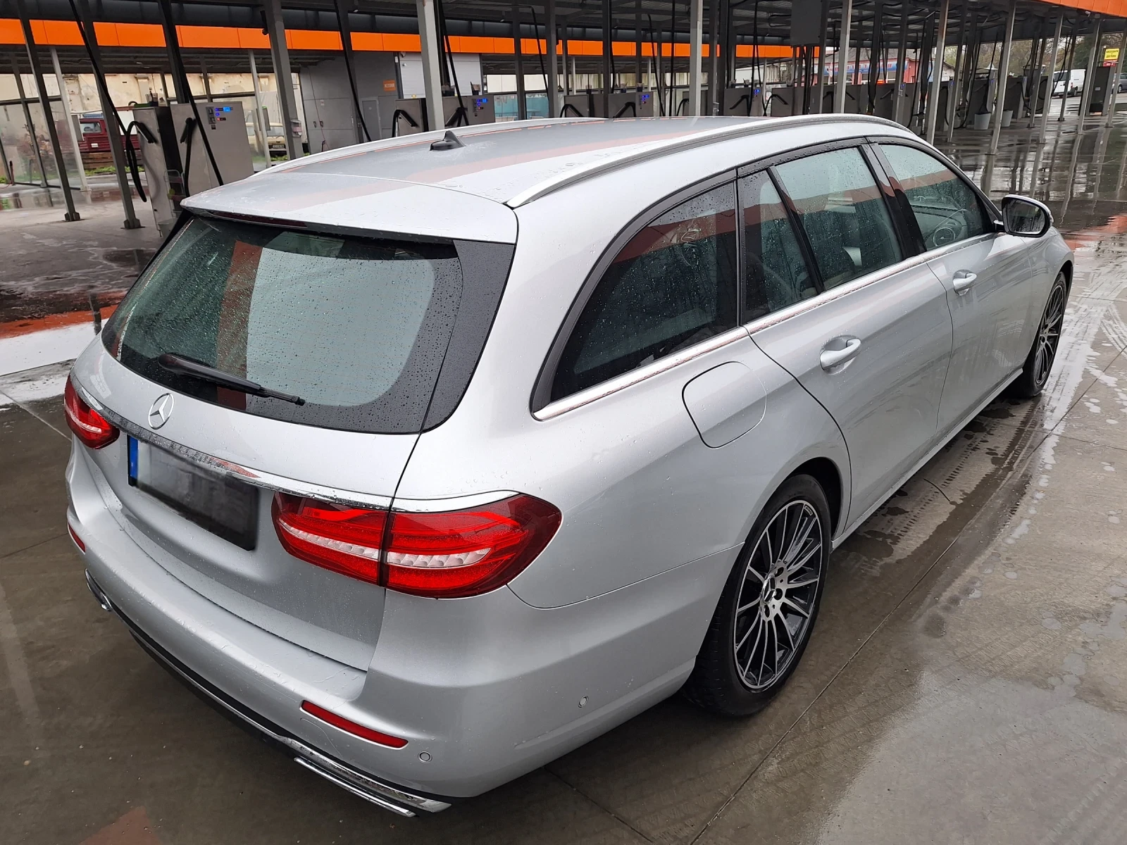 Mercedes-Benz E 220 E220D - изображение 6